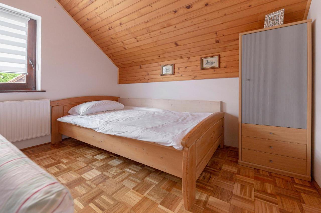 Apartma Mikelj 博希尼 外观 照片