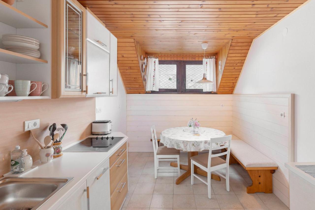 Apartma Mikelj 博希尼 外观 照片